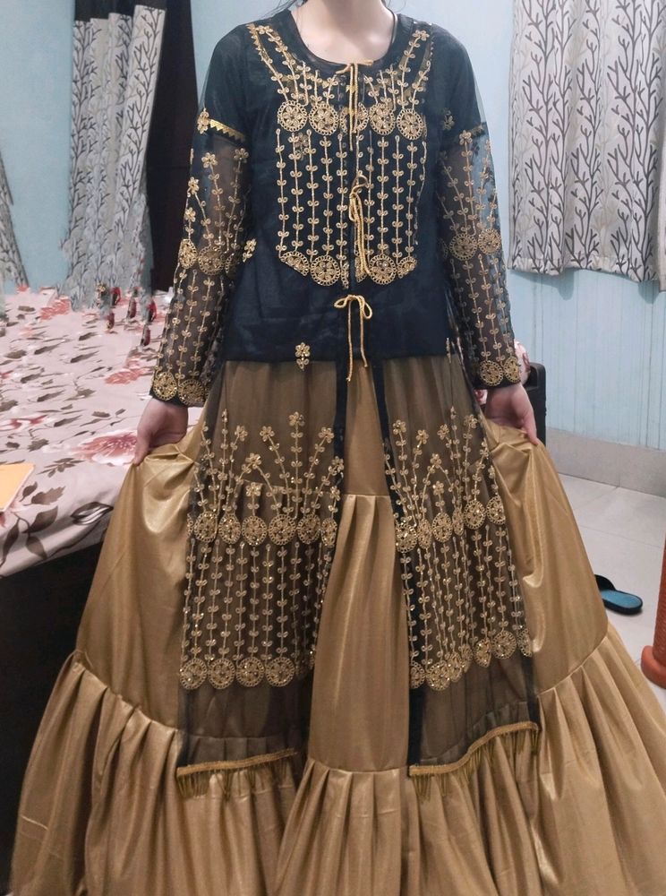 Skirt , Top &amp; Shrug