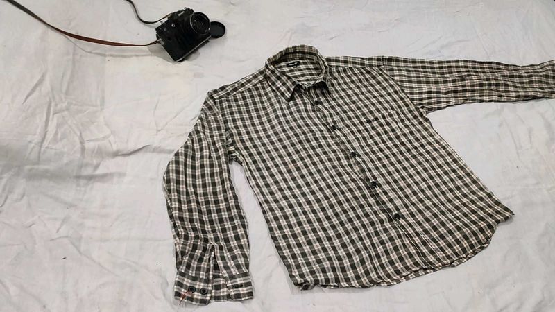 Soft Cotton Shirt with Pocket