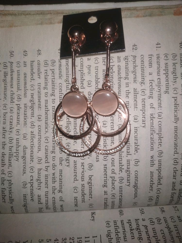 EARRING