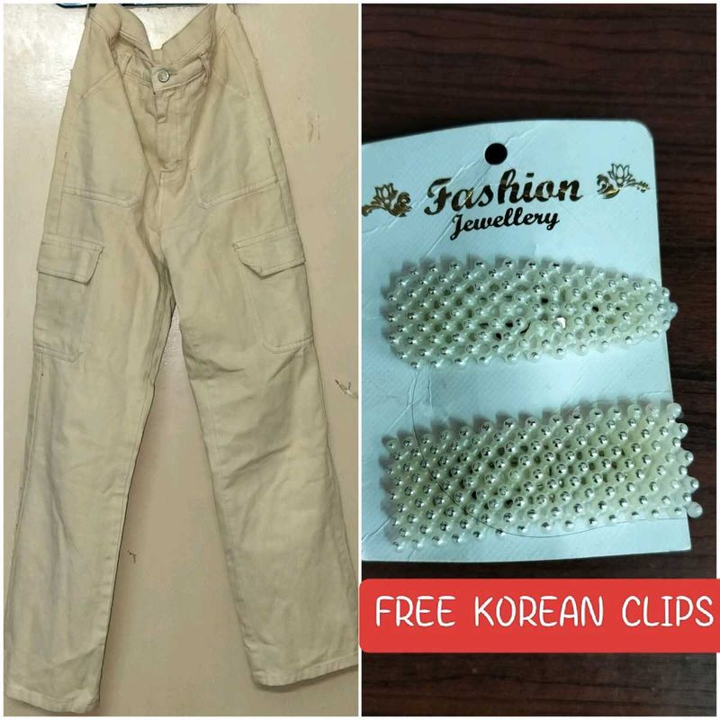 Women&#39;s Beige Cargo Jeans-Straight Fit-High Waist