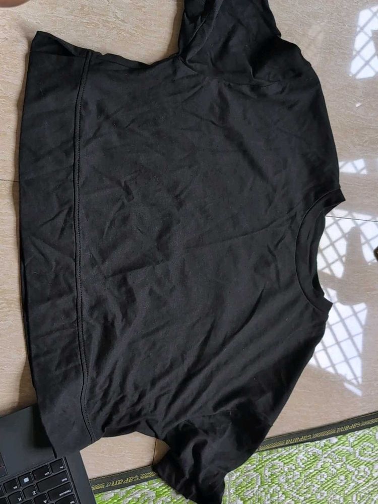 Black Basic T-Shirt