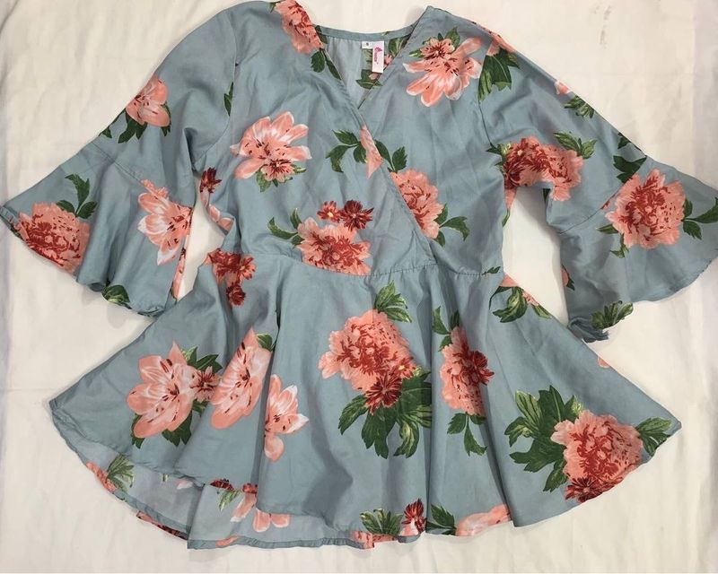 Blue Peplum Top 💕
