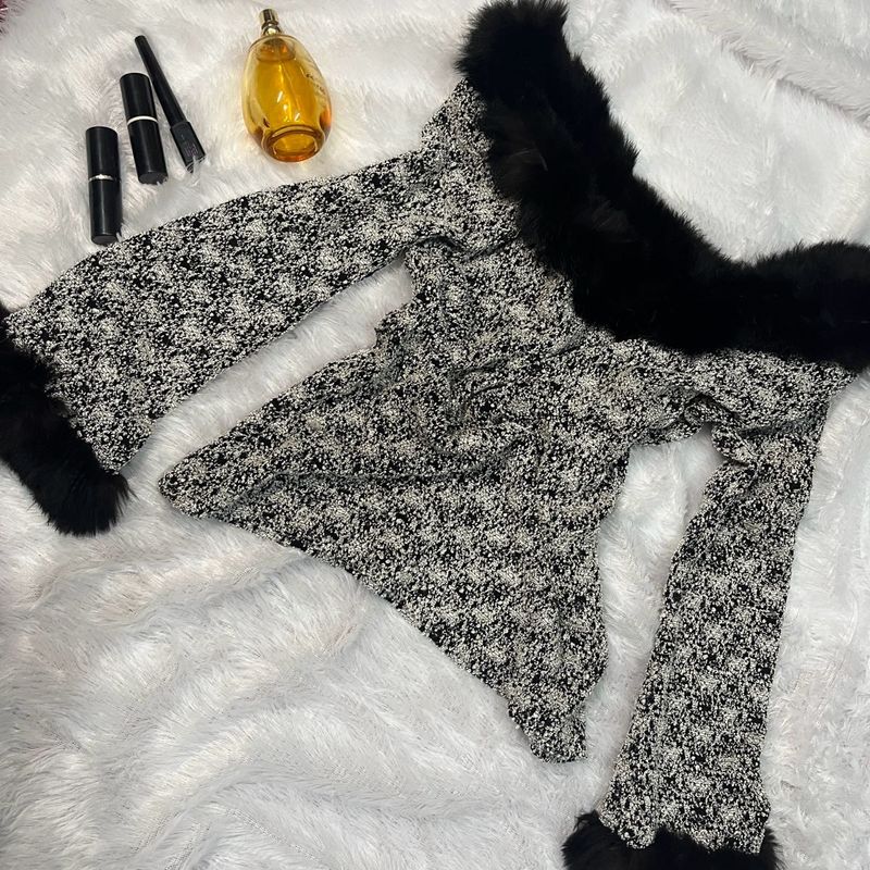FUR neck and hand Top😍🖤