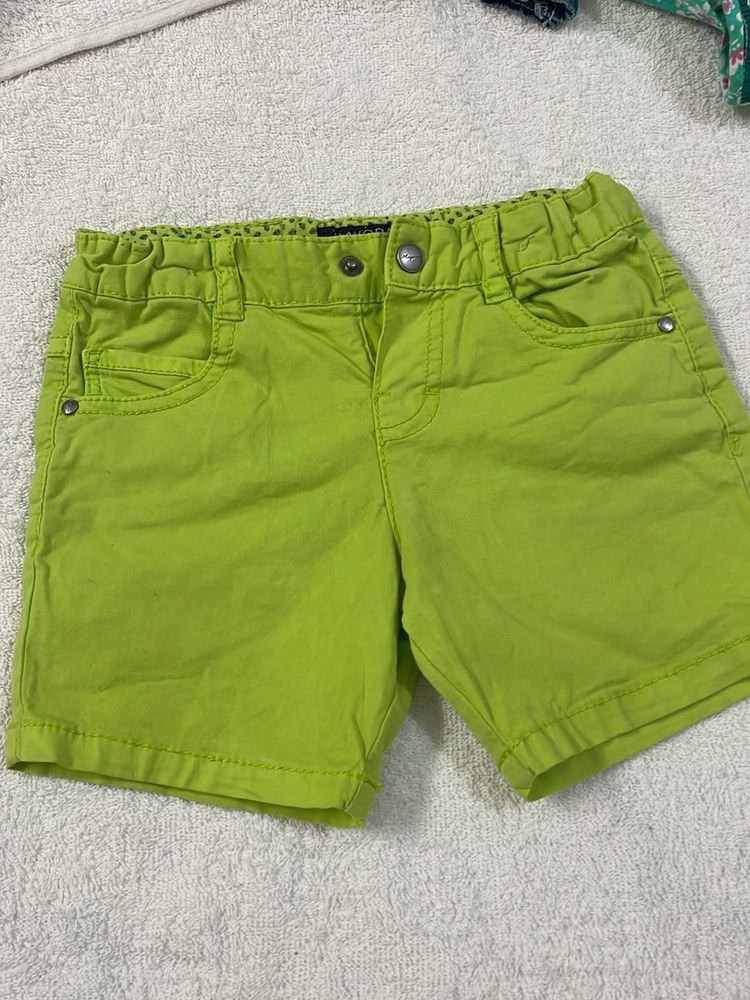 kids shorts.