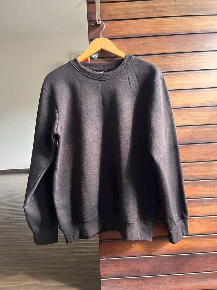 Black Sweatshirt