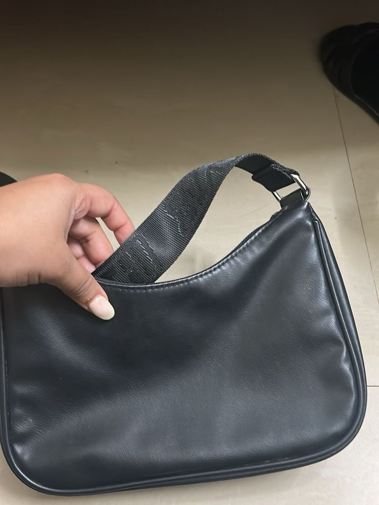 h&amp;m sling bag with thick strap