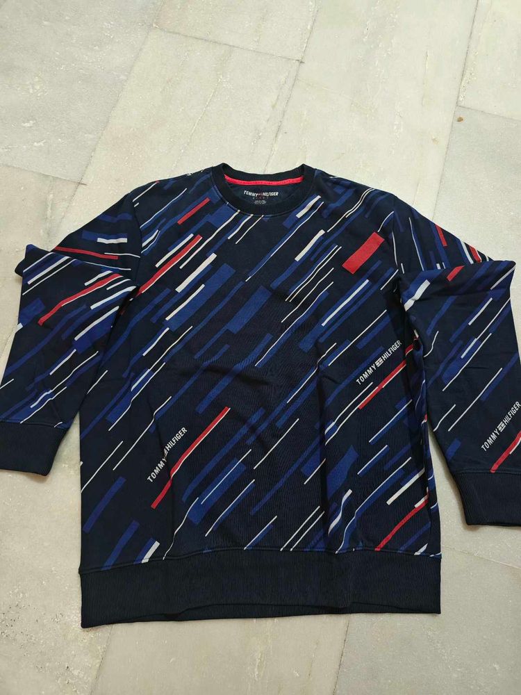 Men Tommy Sweater Hardly Used
