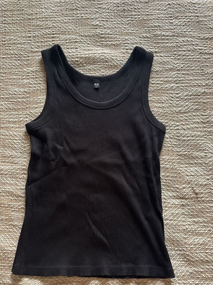 Uniqlo Ribbed Tank