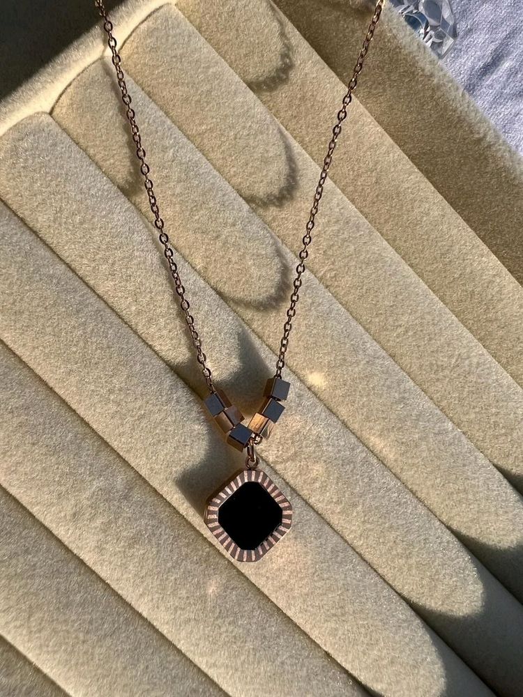 Kiyu Ziyu Necklace