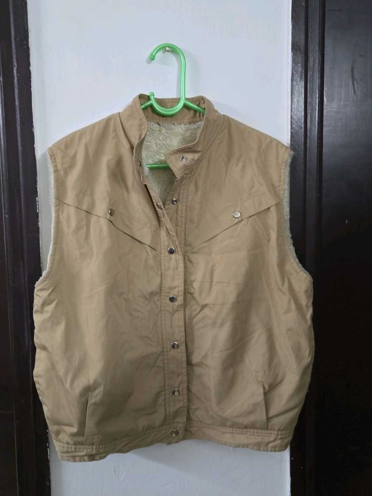 imported nude Sleeveless jacket size M