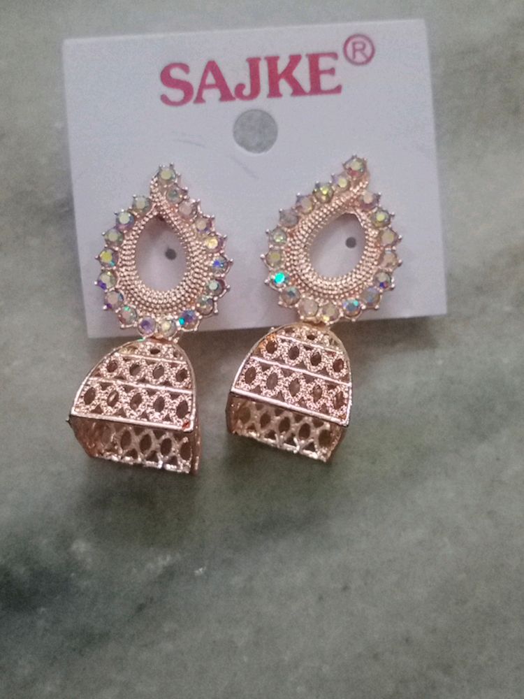 This Is Very Beautiful Eearing