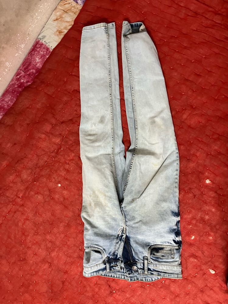Light Wash Denim Jeans