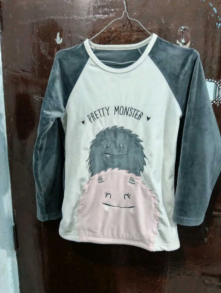 velvet top sweater very good so pretty