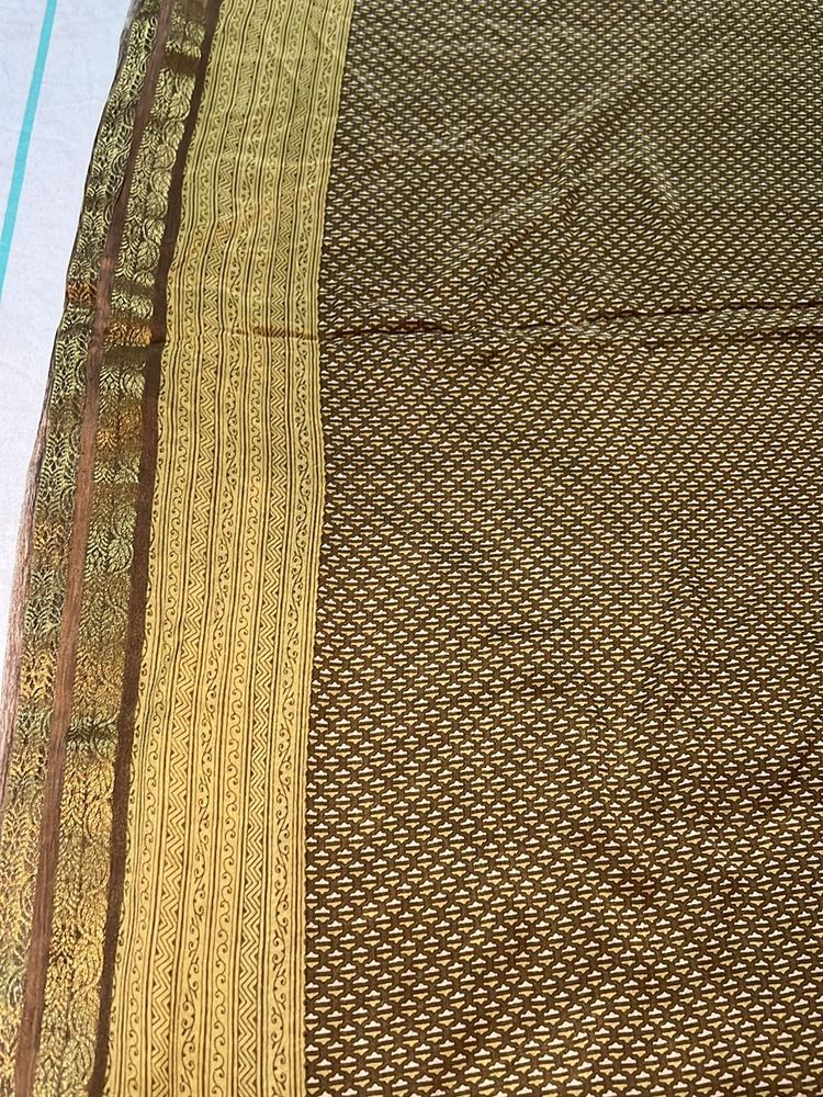 Brown+olive &amp; Gold Patterned Saree