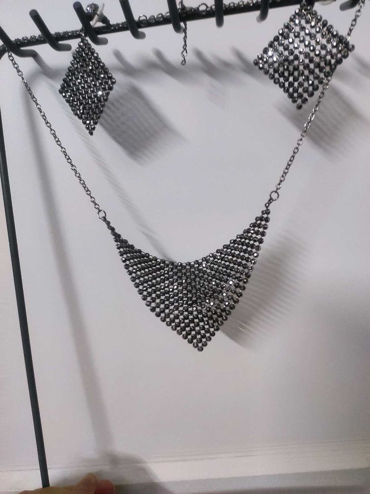 Necklace Det