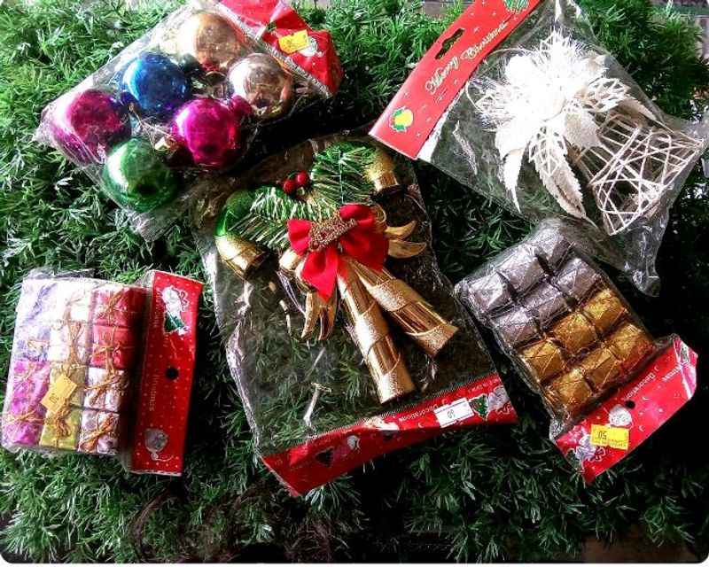 Christmas Tree Decoration Items