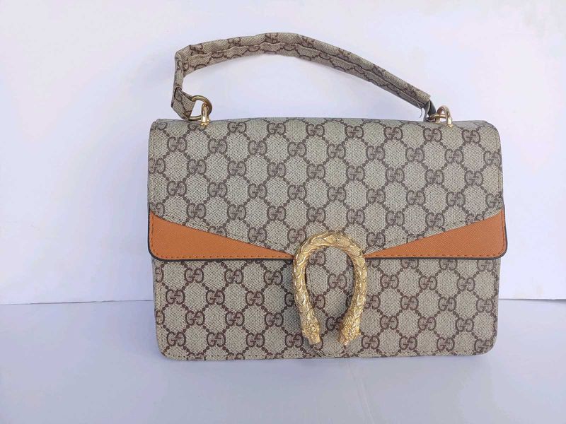 🔥GUCCI-DAONUSUS TOP HANDLE BAG