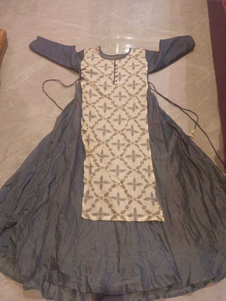 Elegant Women's Ethnic Gown