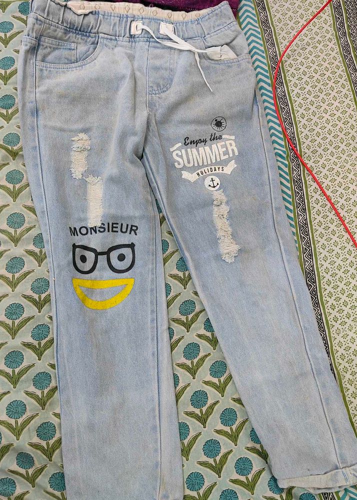 Funcy Jeans With Sticker