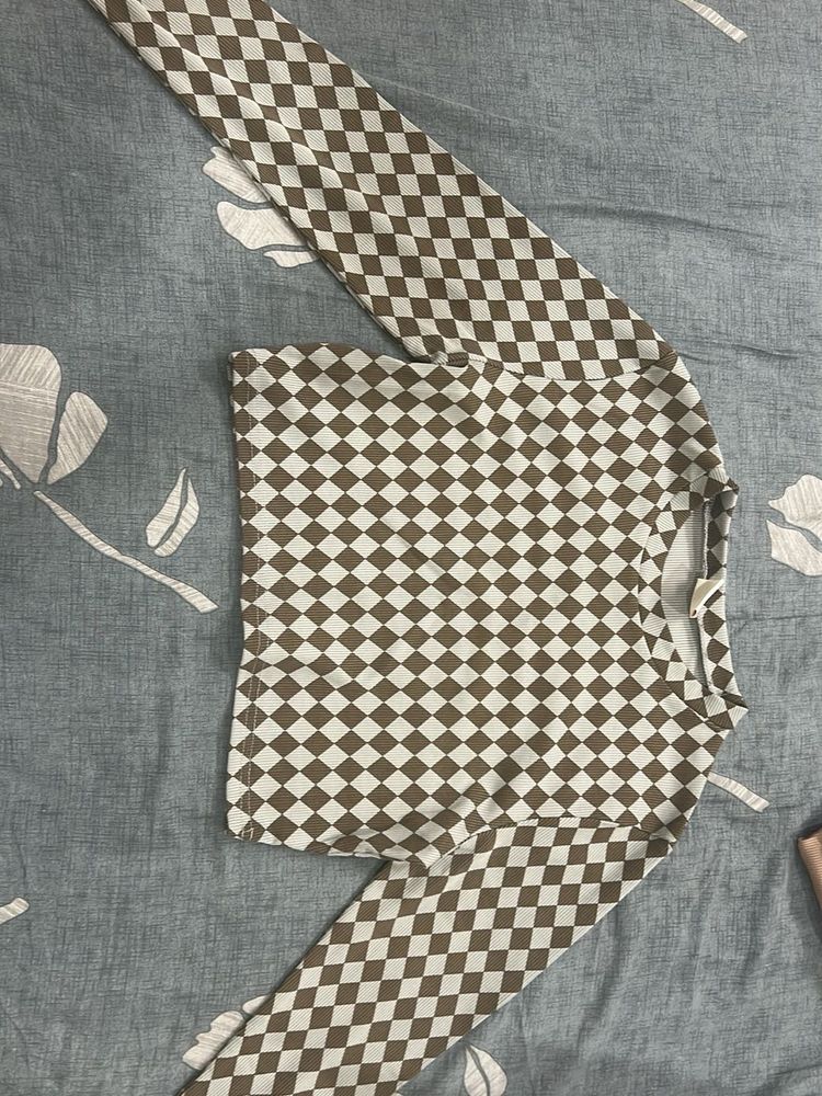 Checkered Long Sleeve Top