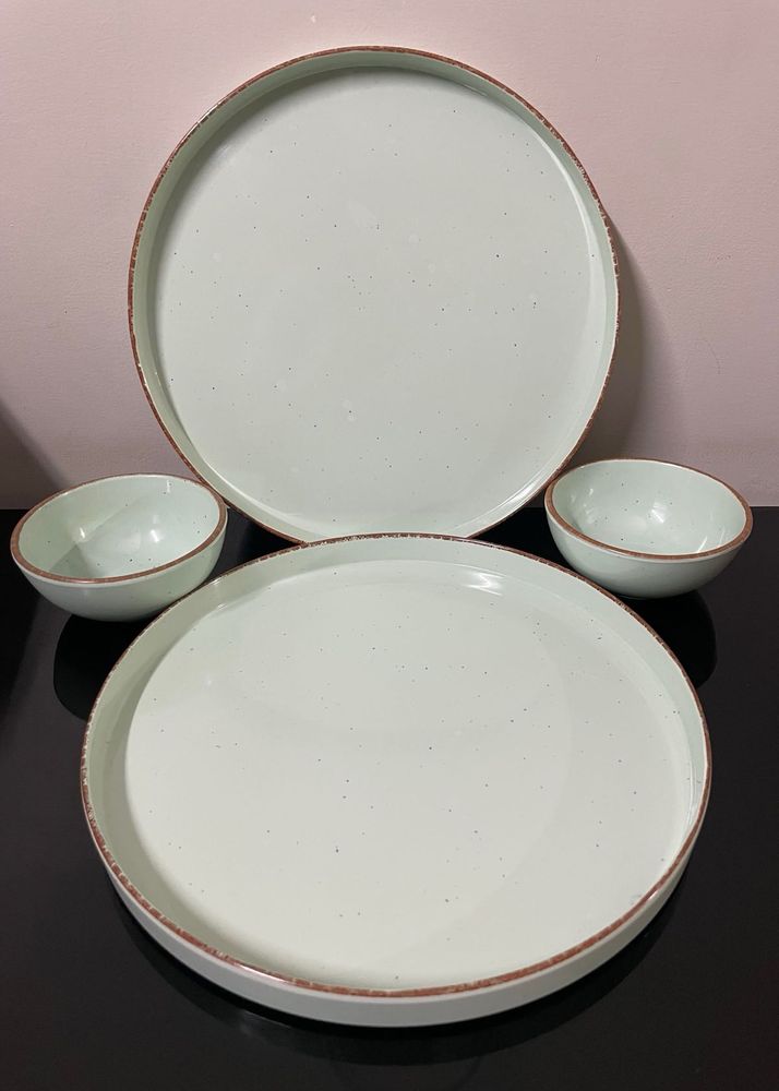 Dinnerware Set - Green