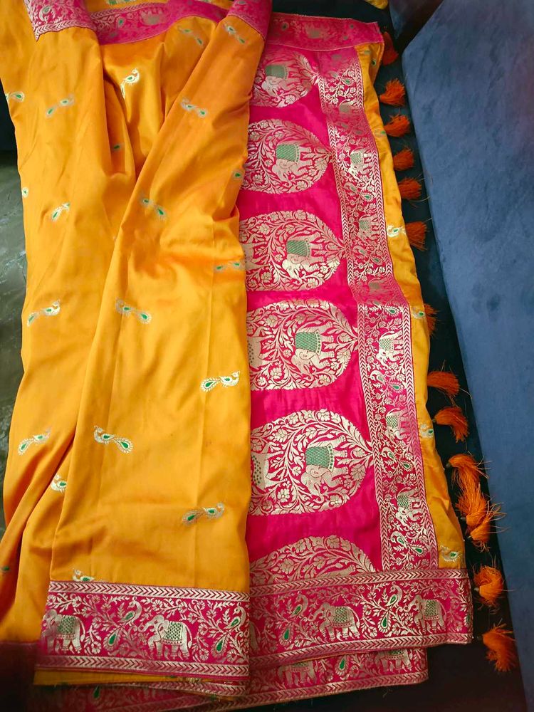 Elegant Silk Saree In Musturd Magenta Color
