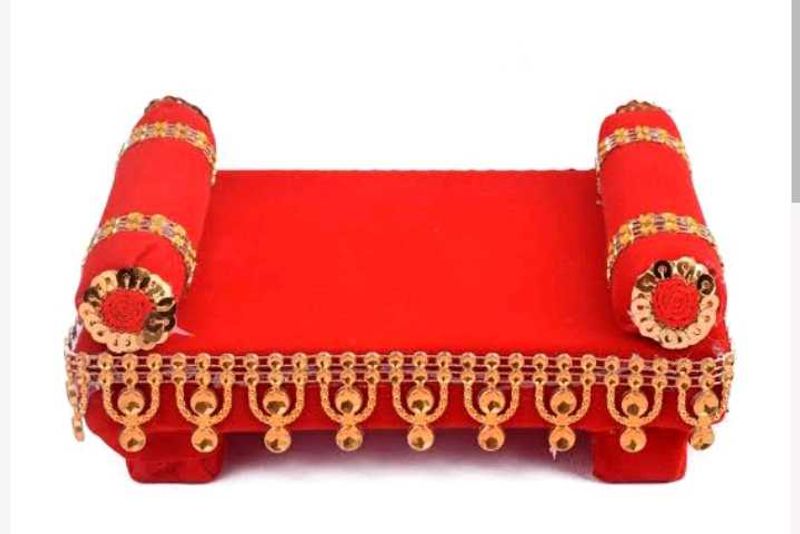Laddu Gopal Sinhaasan