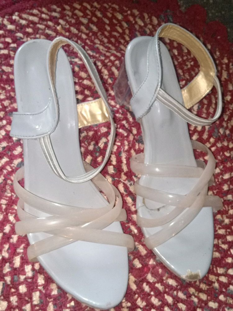 Heel Sandal 👠