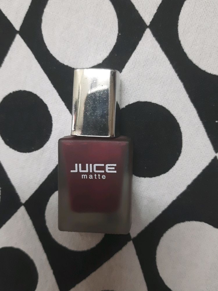 dark red nailpaint