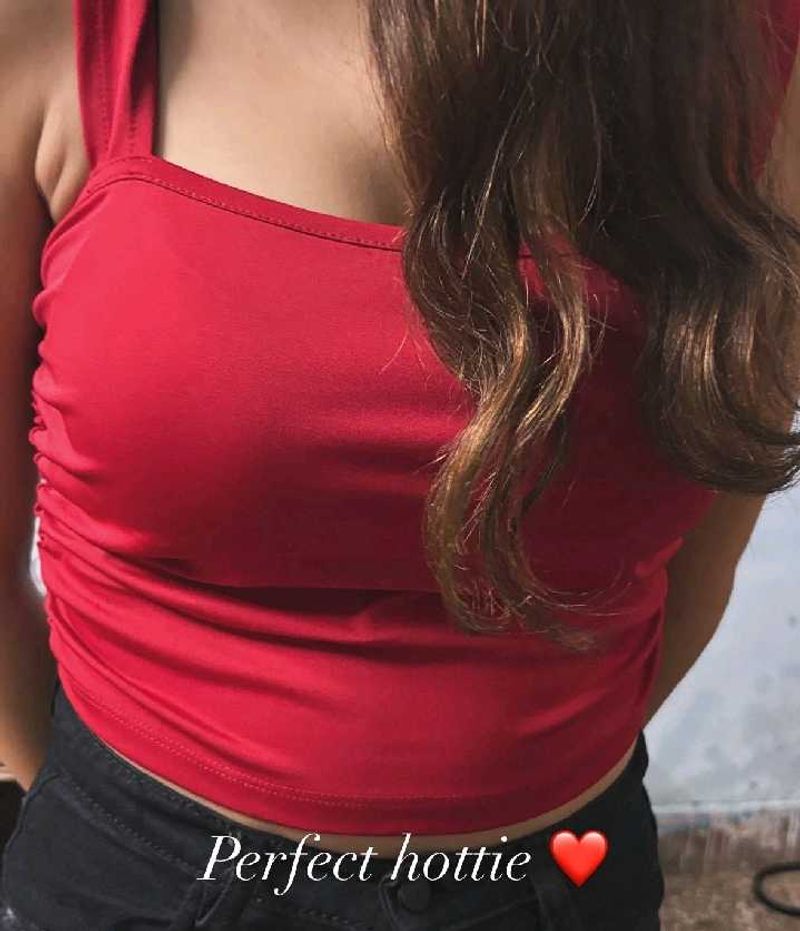 Red Sleeveless Top