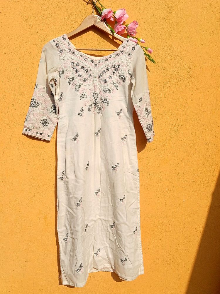 Embroidered V-Neck Straight Kurta