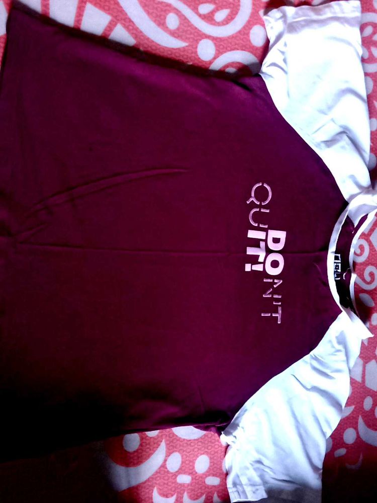 Burgundy &amp; White Graphic T-Shirt