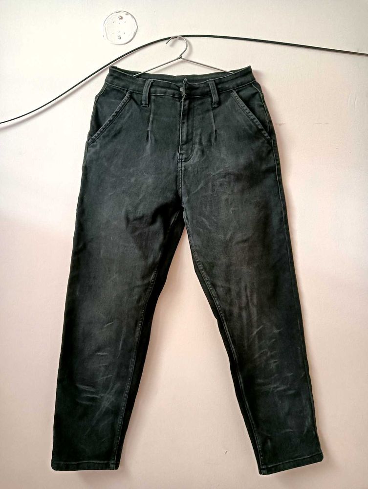 Women jeans mom Fit Mid Rise Clean Look Cropped