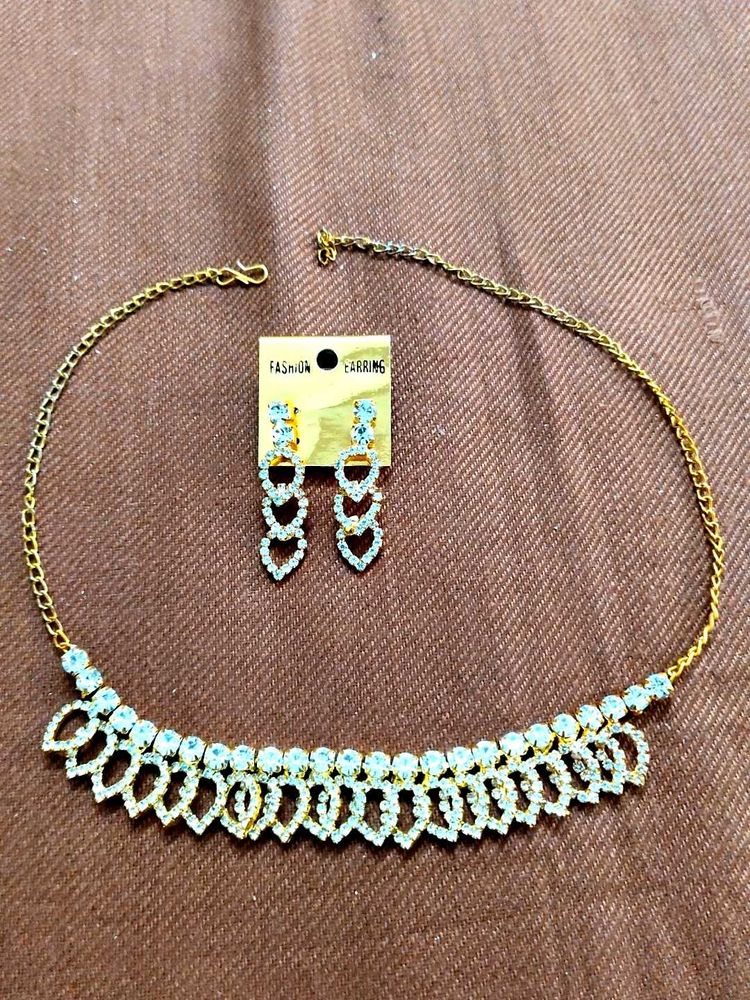 Sparkling Necklace Set