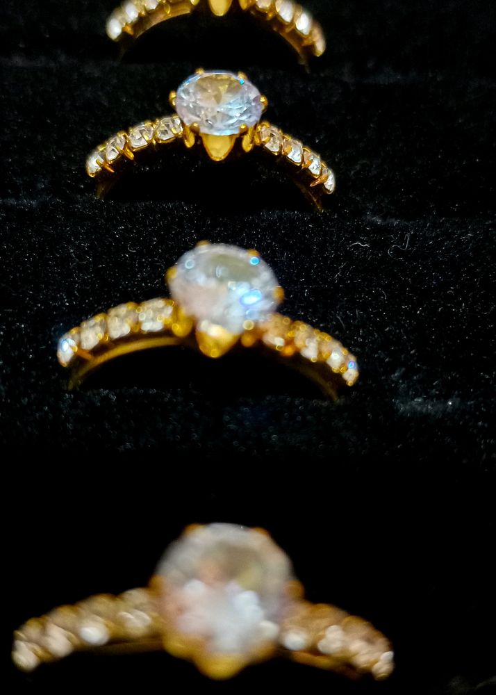 Diamond 💎 Ring 💍 (Gold)