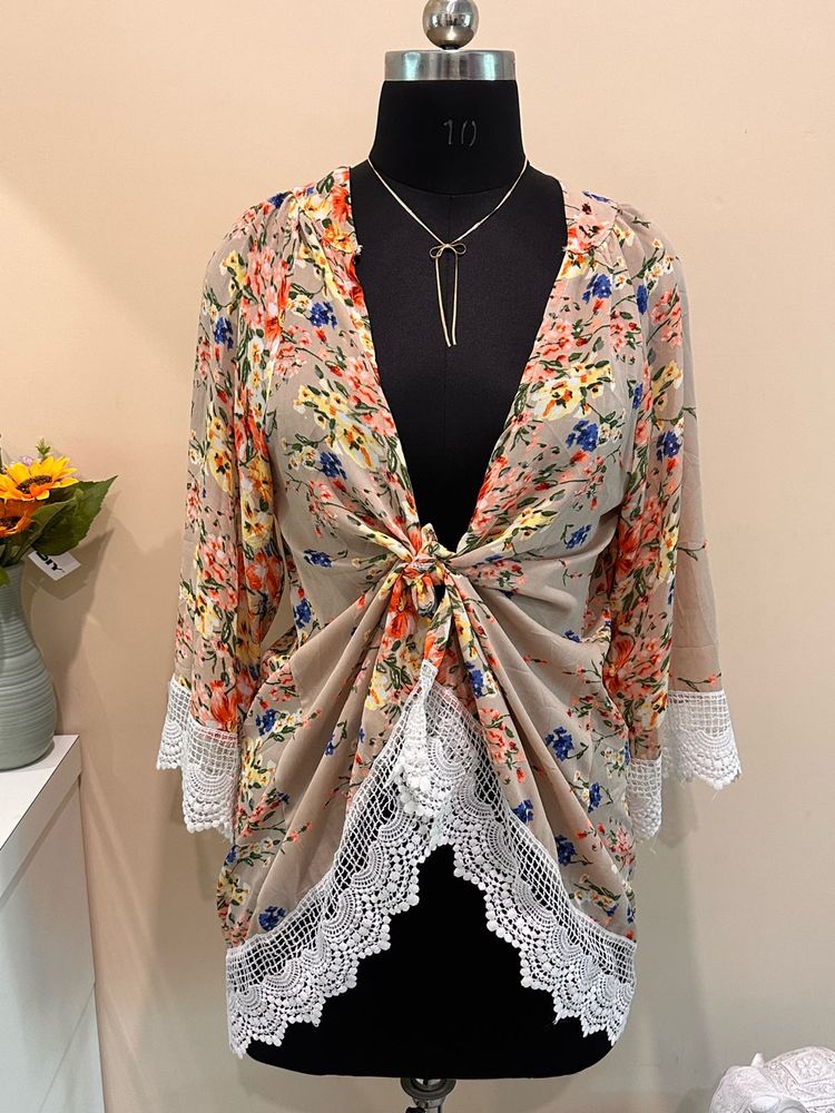 Floral Twist-Front Top