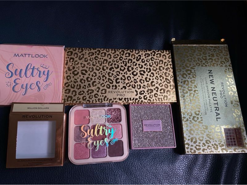 🌟 STEAL DEAL ALERT! 🌟Makeu Up Combo