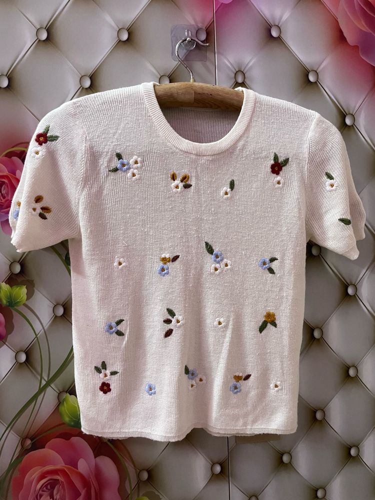Floral Embroidered Tee