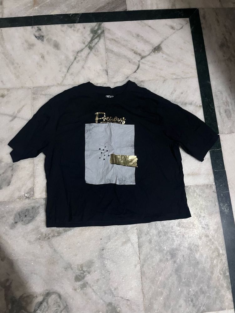 Trends Black Crop T-shirt