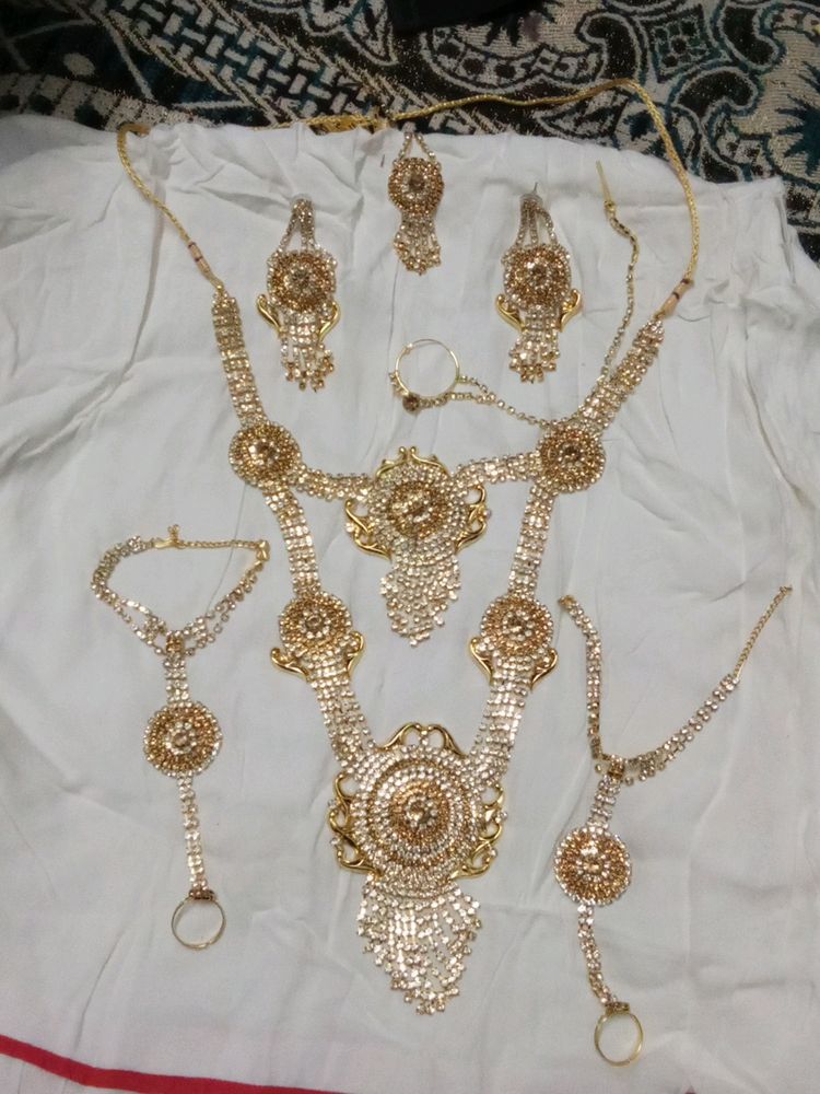 NEW YEAR SALE RANI HAR FULL SET 😍