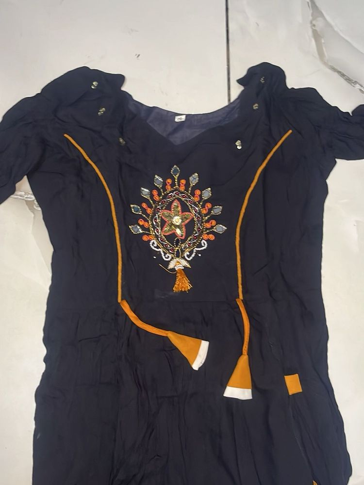 Embroidered Black Kurti