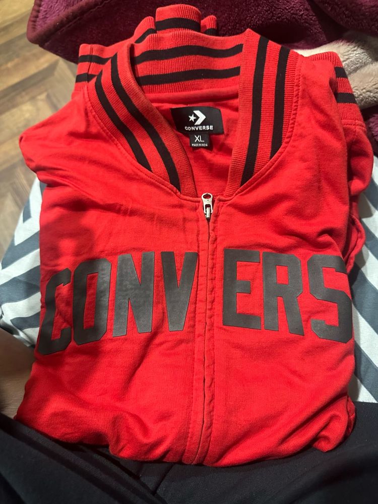 Converse Branded Unused Sweetshirt Super Attractiv