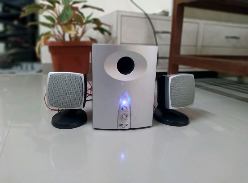 Intex 1400w Subwoofer &amp; Speakers (Wooden)