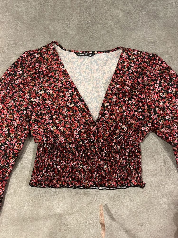 Deep Neck Floral Crop Top