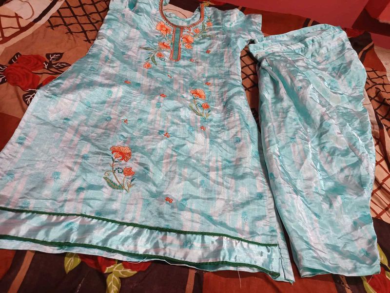 Elegant Floral Kurta Set