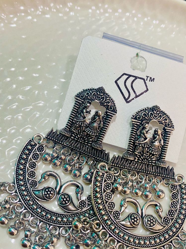 Silver-toned Jhumka Earrings
