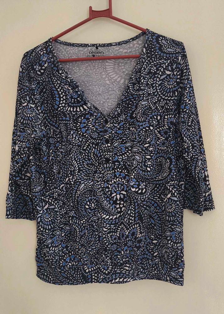 Printed V-Neck Top