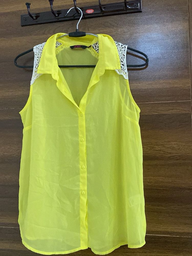 Shirt Blouse With Lace Detailing