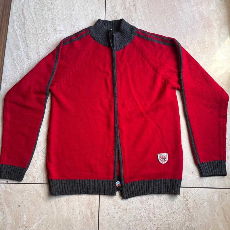 Stylish Red Knit Zip-Up Cardigan