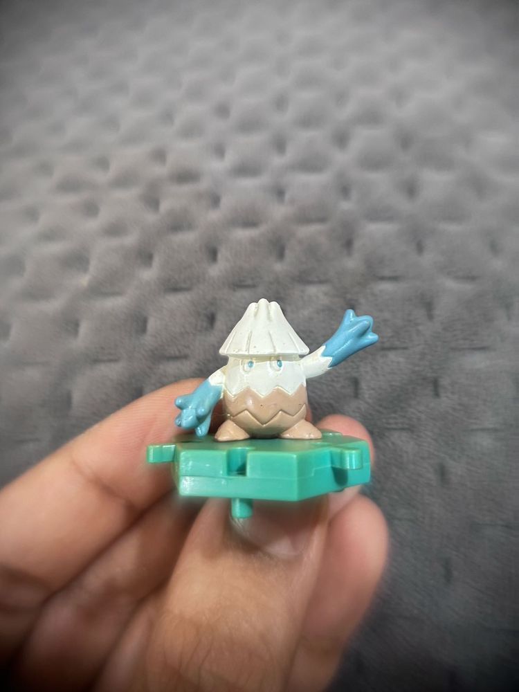 Snover Pokemon Figure